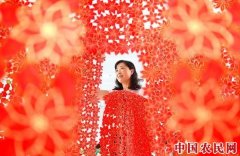 山东沂源：“新织女”织绣新生活