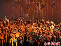 一代人的精神咏叹与许江的 ＂草木生命观＂:许江近作展“葵颂”亮相上海民生现代美术馆