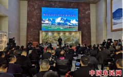 
        “初心与善行——翰墨光明行十周年书画图片展”在京开幕
