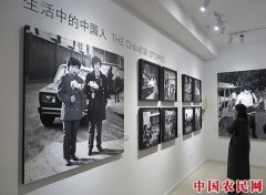 
        从“绿皮车”到“黑土地”王福春镜头下的白山黑水40年
