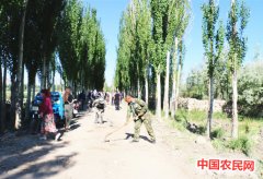 乌恰县：修路改善村民出行条件