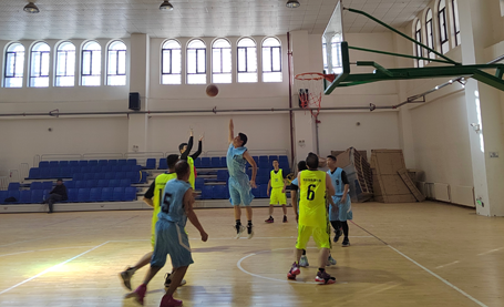 新疆墨玉县：村里的篮球比赛，燃！